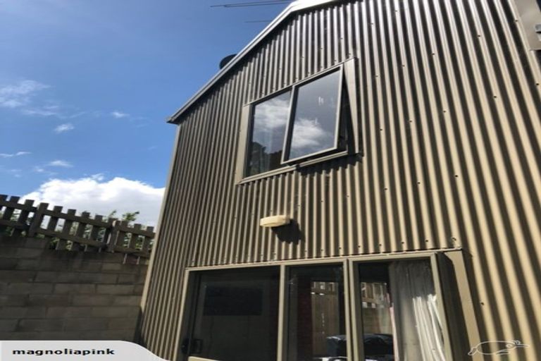 Photo of property in 2/11 Maitland Street, Dunedin Central, Dunedin, 9016