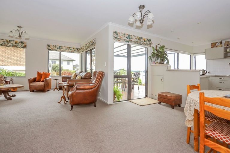 Photo of property in 1 Owen Place, Omokoroa, 3114