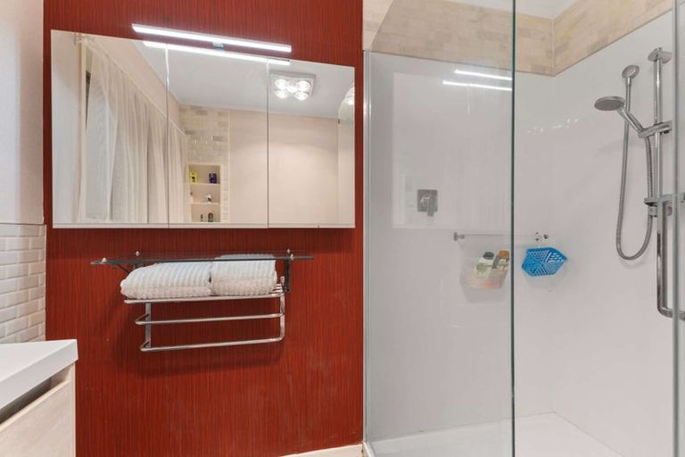 Photo of property in 8 Rewa Street, Inglewood, 4330