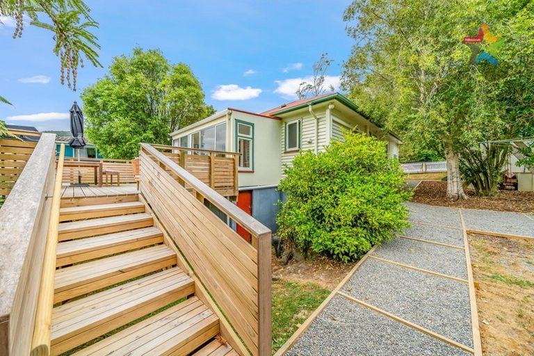 Photo of property in 60 Raukawa Street, Stokes Valley, Lower Hutt, 5019