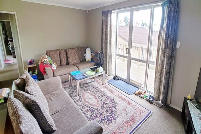 Photo of property in 148a Aviemore Drive, Highland Park, Auckland, 2010