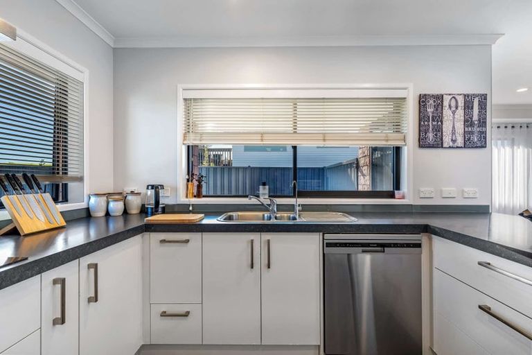 Photo of property in 21 Omega Place, Coastlands, Whakatane, 3120