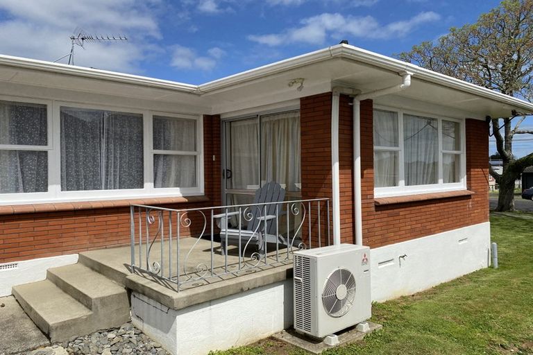 Photo of property in 93c Seddon Street, Pukekohe, 2120
