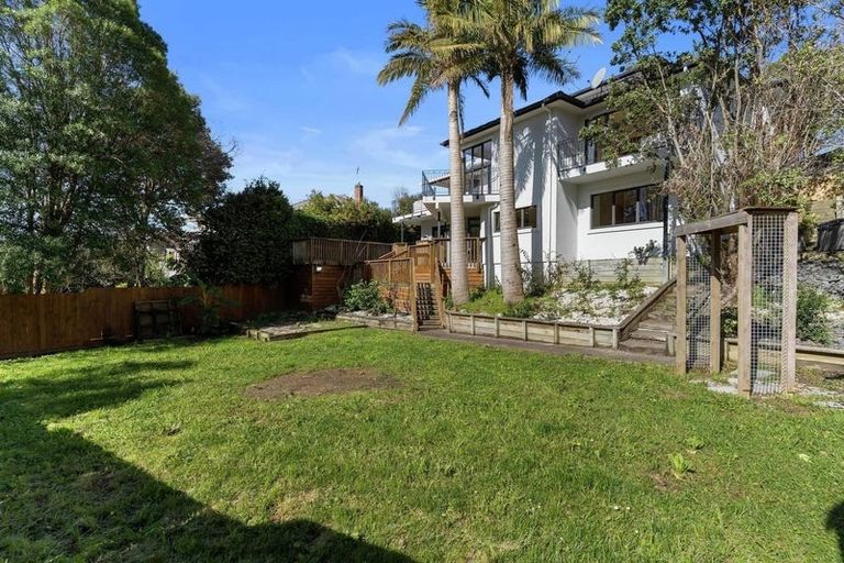 Photo of property in 90 Pah Road, Cockle Bay, Auckland, 2014