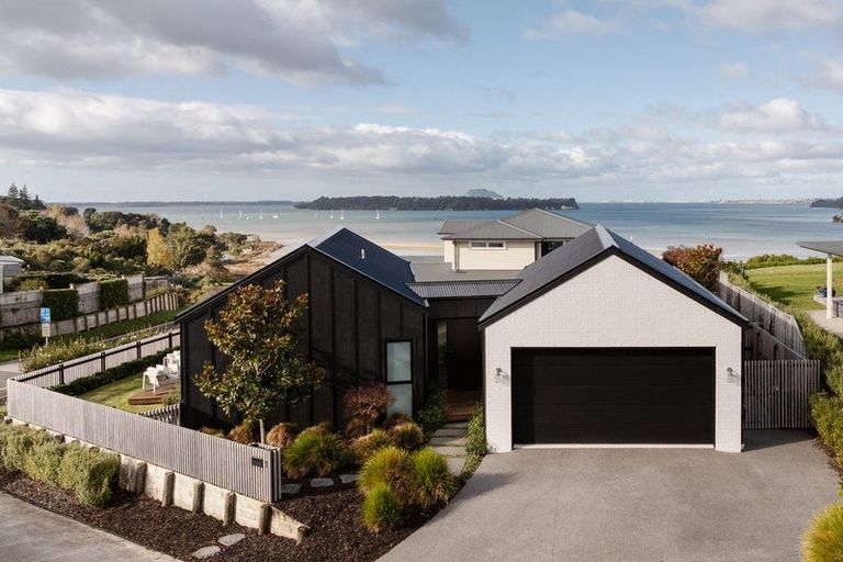 Photo of property in 1 Whitworth Lane, Omokoroa, 3114