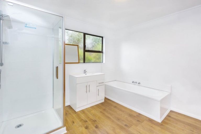 Photo of property in 13 Seymour Grove, Kingsley Heights, Upper Hutt, 5018