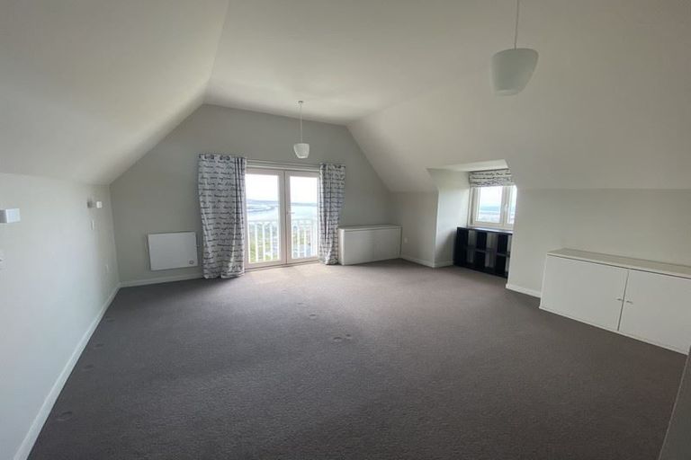 Photo of property in 27 Belleview Terrace, Mount Pleasant, Christchurch, 8081