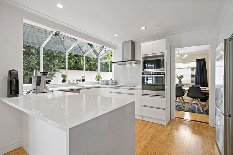 Photo of property in 2/26 Esmonde Road, Takapuna, Auckland, 0622