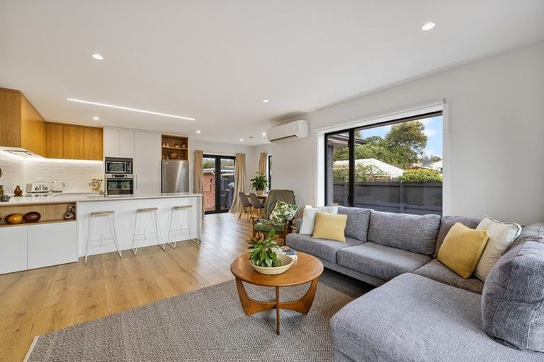 Photo of property in 1 Nutfield Lane, Cashmere, Christchurch, 8022