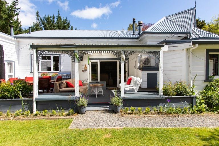 Photo of property in 6 Totara Road, Kumeroa, Woodville, 4997