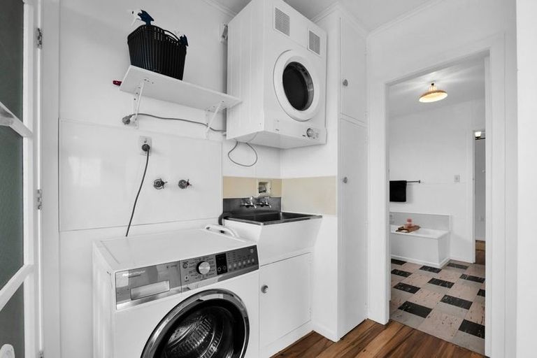 Photo of property in 76 South Road, Blagdon, New Plymouth, 4310