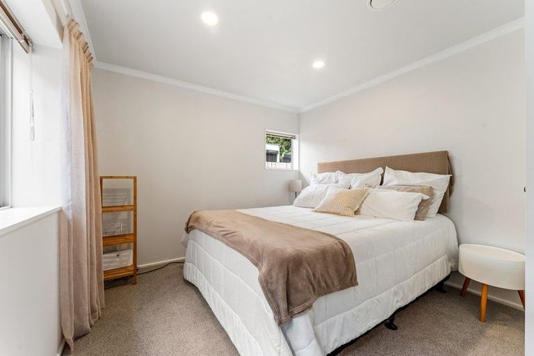 Photo of property in 2/64 Mckenzie Avenue, Arkles Bay, Whangaparaoa, 0932