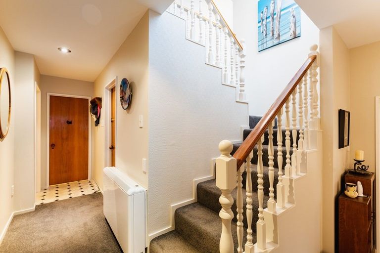 Photo of property in 6 Rosehill Road, Macandrew Bay, Dunedin, 9077