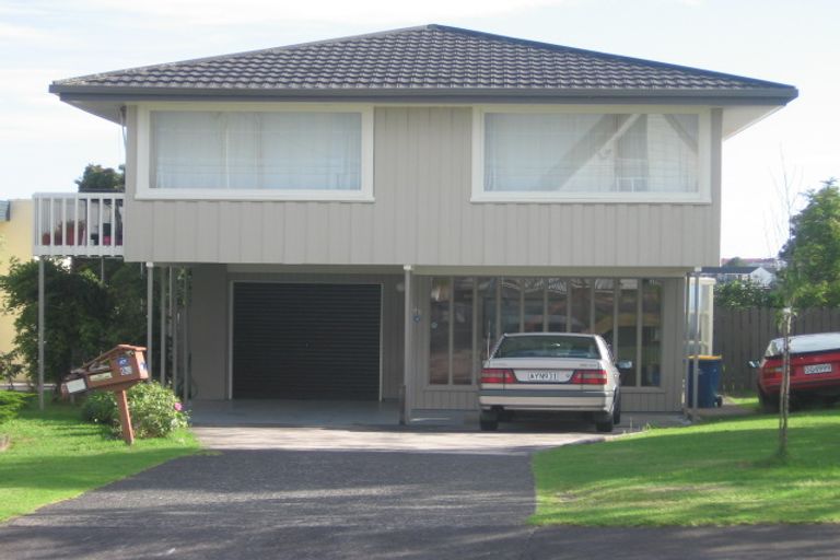 Photo of property in 98 Exmouth Road, Northcote, Auckland, 0627