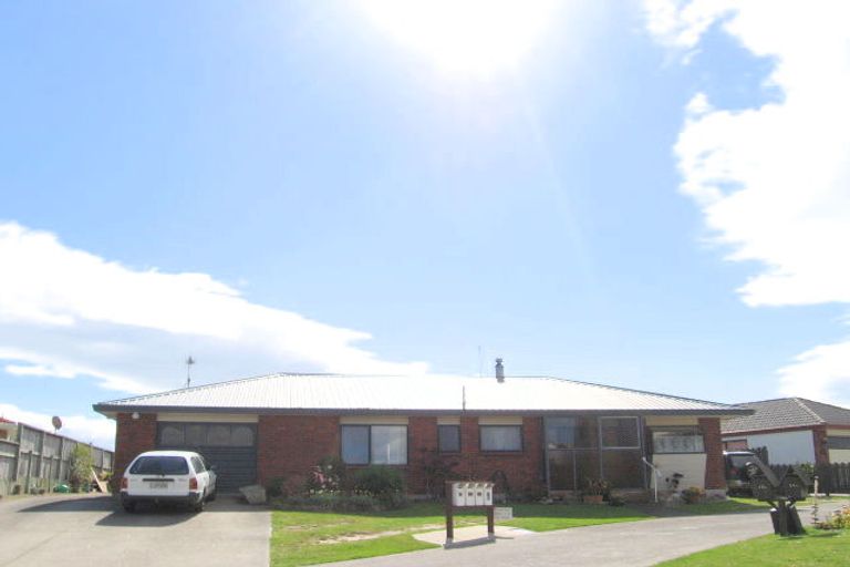 Photo of property in 19 Marwood Place, Mount Maunganui, 3116