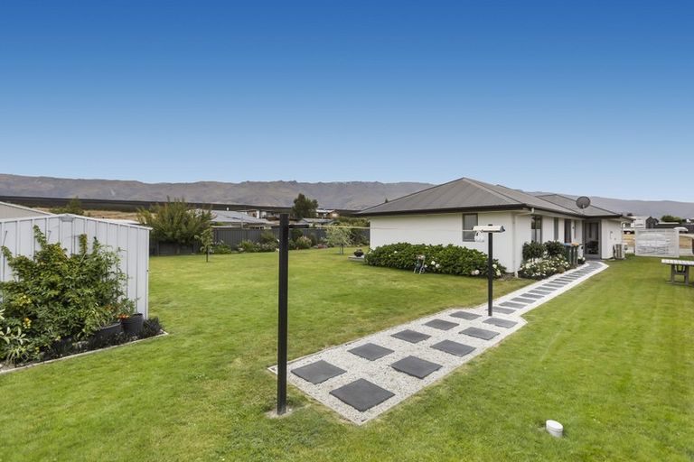 Photo of property in 4 Ethereal Crescent, Mount Pisa, Cromwell, 9383