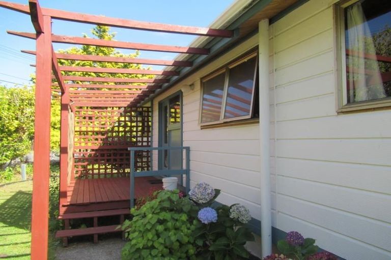 Photo of property in 8 Park Avenue, Waikanae, 5036