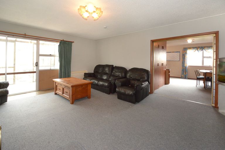 Photo of property in 34 Bradshaw Street, South Dunedin, Dunedin, 9012