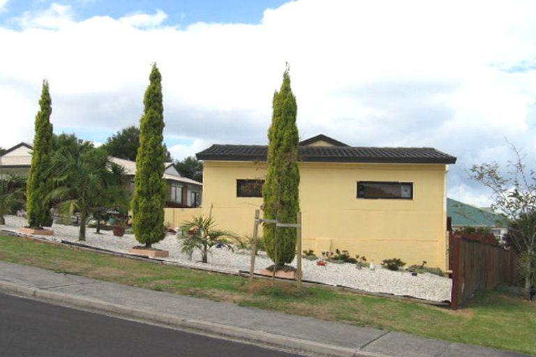 Photo of property in 7 Amery Place, West Harbour, Auckland, 0618