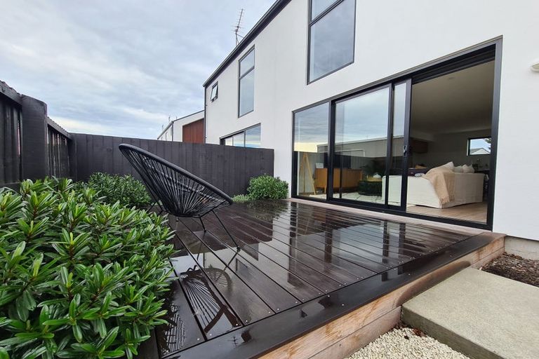 Photo of property in 1/102 Creyke Road, Ilam, Christchurch, 8041