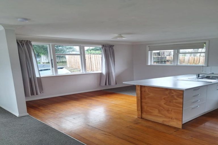 Photo of property in 33 Henderson Crescent, Parkvale, Tauranga, 3112