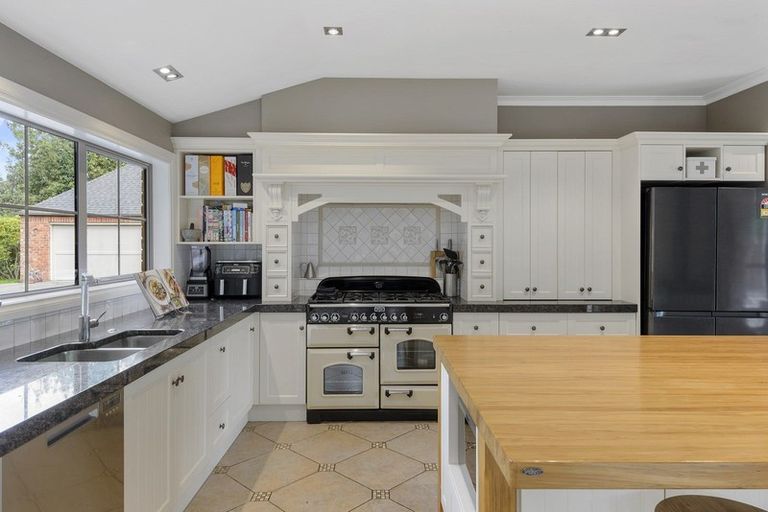 Photo of property in 68 Johns Road, Belfast, Christchurch, 8051