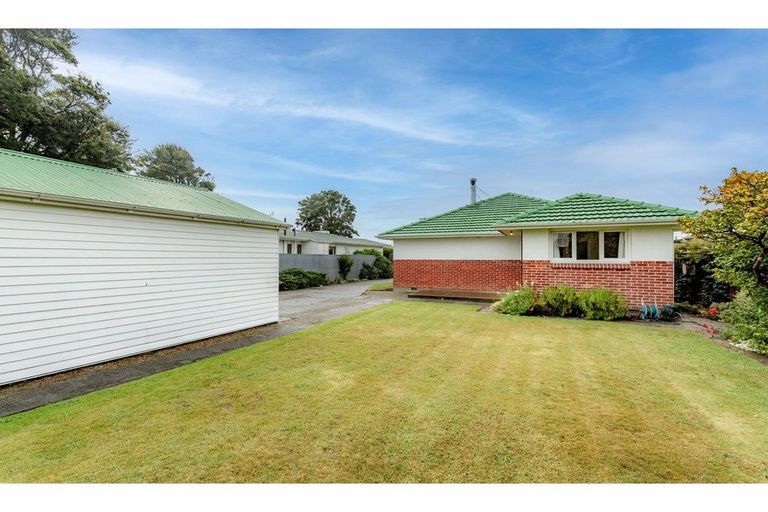 Photo of property in 1 Shaftesbury Street, Avonhead, Christchurch, 8042