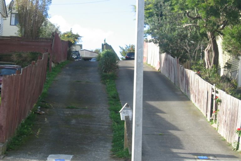 Photo of property in 13 Aberfeldy Street, Cannons Creek, Porirua, 5024