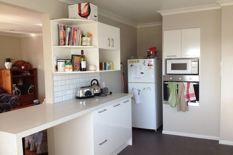 Photo of property in 610 East Coast Road, Pinehill, Auckland, 0630