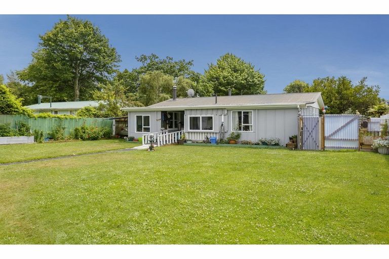 Photo of property in 37 Te Rangitautahanga Road, Turangi, 3334