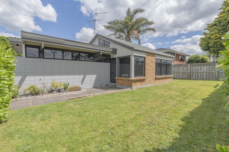 Photo of property in 9 Halberg Street, Papakura, 2110