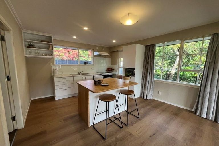 Photo of property in 16 Cashmere Road, Cashmere, Christchurch, 8022