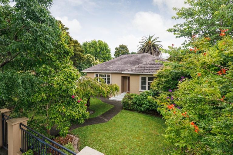 Photo of property in 277 Park Road, Hokowhitu, Palmerston North, 4410