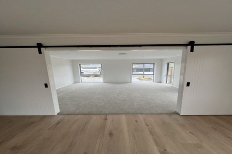 Photo of property in 11 Pukatea Crescent, Owhata, Rotorua, 3010