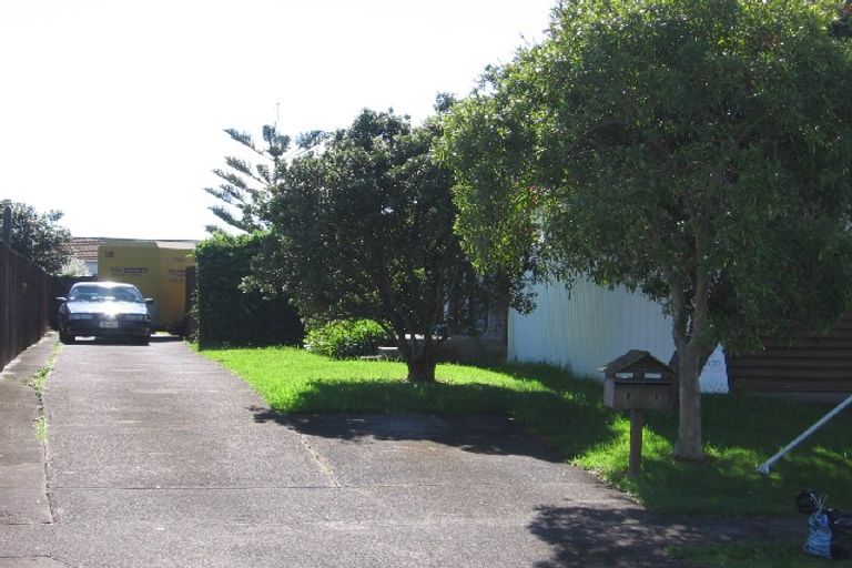 Photo of property in 2/11 Latham Avenue, Pakuranga, Auckland, 2010