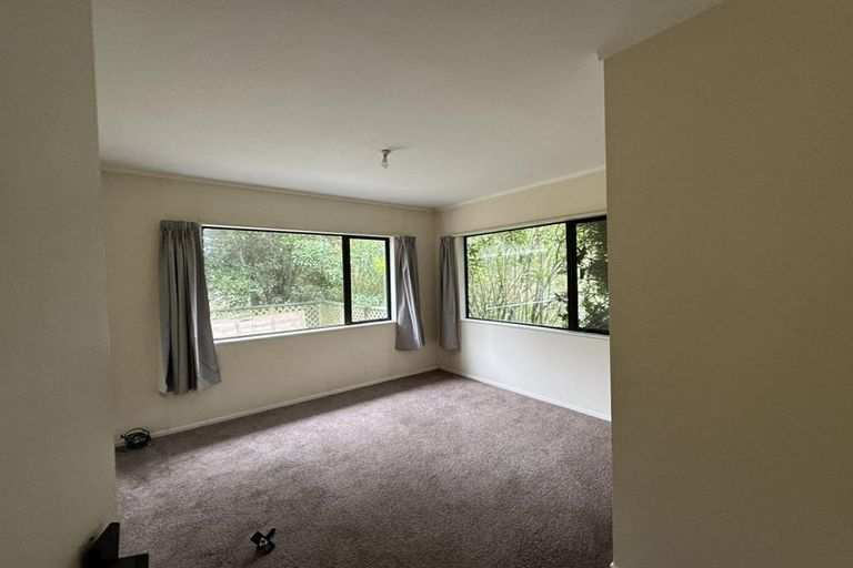 Photo of property in 7 Ronald Woolf Place, Churton Park, Wellington, 6037
