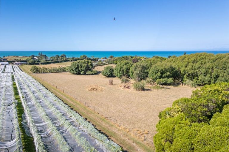 Photo of property in 50 Cliff Road, Tasman, Upper Moutere, 7173