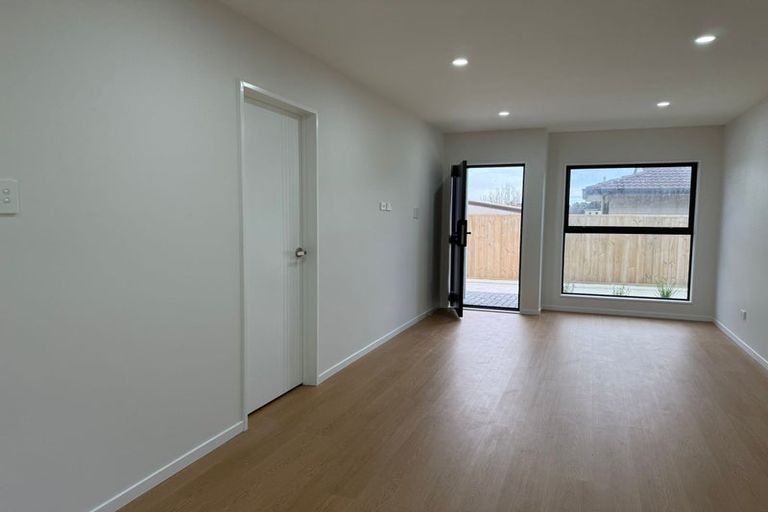 Photo of property in 163b Bradbury Road, Botany Downs, Auckland, 2010