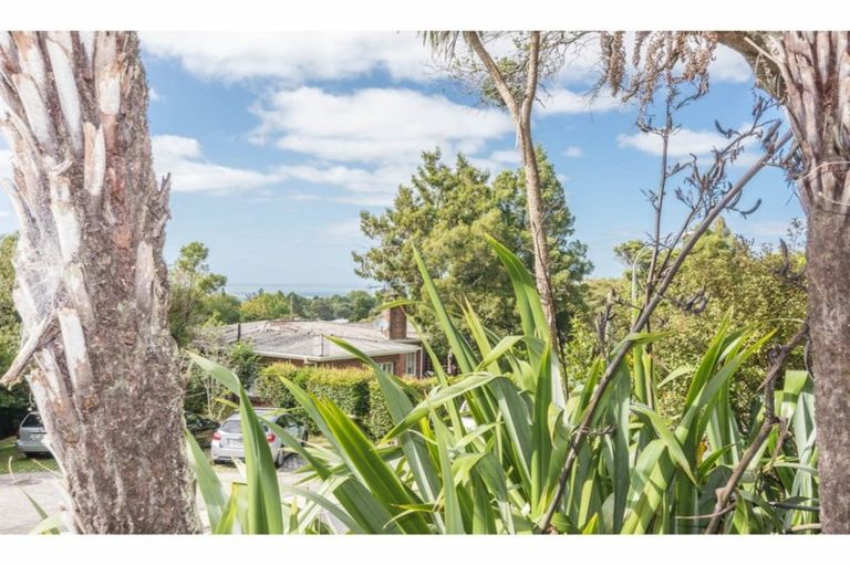 Photo of property in 3 Huia Road, Titirangi, Auckland, 0604