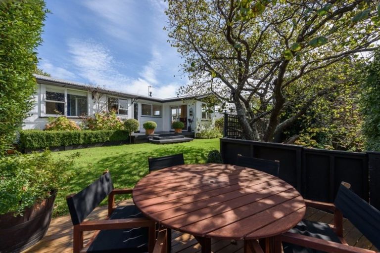 Photo of property in 30 Leinster Avenue, Raumati South, Paraparaumu, 5032