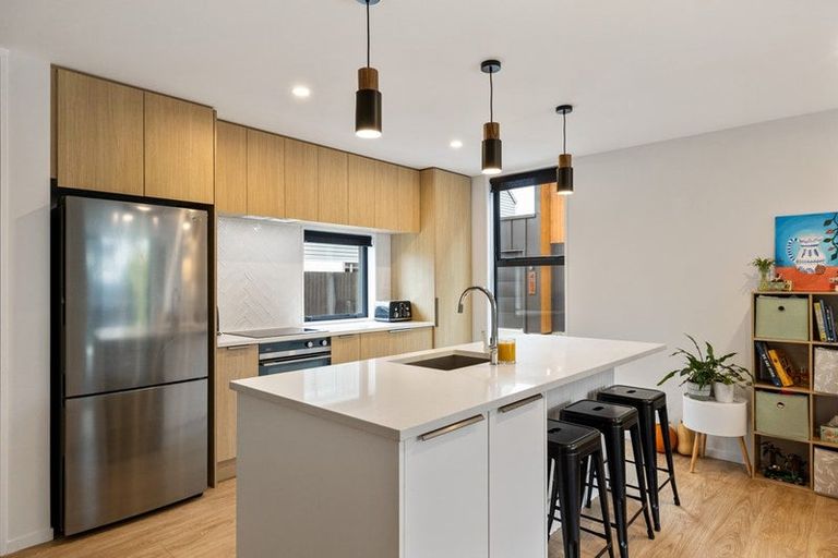 Photo of property in 2/12 Hume Street, Sydenham, Christchurch, 8023