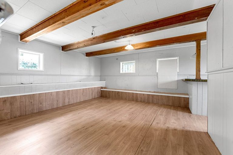 Photo of property in 1 Realm Place, Massey, Auckland, 0614