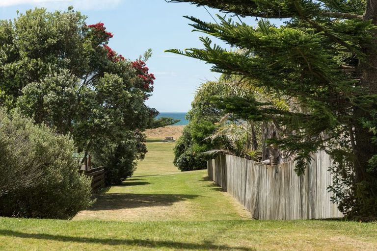 Photo of property in 1036b Papamoa Beach Road, Papamoa Beach, Papamoa, 3118