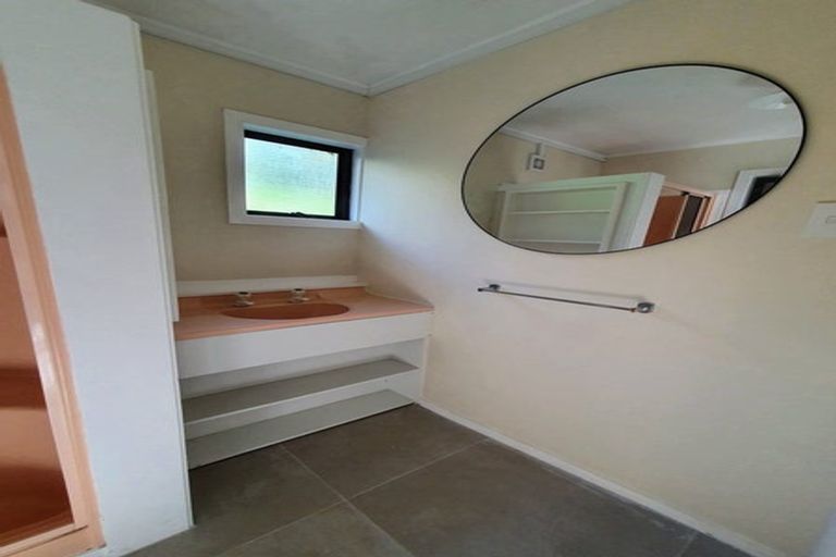 Photo of property in 98 Stredwick Drive, Torbay, Auckland, 0630