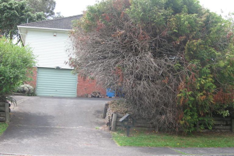 Photo of property in 2/19 Edgeworth Road, Glenfield, Auckland, 0629