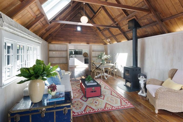 Photo of property in 180 Fendalton Road, Fendalton, Christchurch, 8052