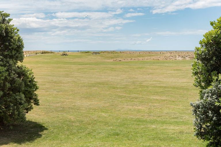 Photo of property in 1036b Papamoa Beach Road, Papamoa Beach, Papamoa, 3118