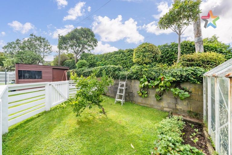 Photo of property in 35 Normandale Road, Normandale, Lower Hutt, 5010