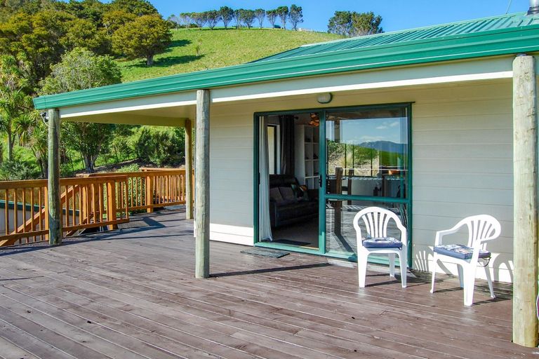 Photo of property in 598a Oneriri Road, Kaiwaka, 0573