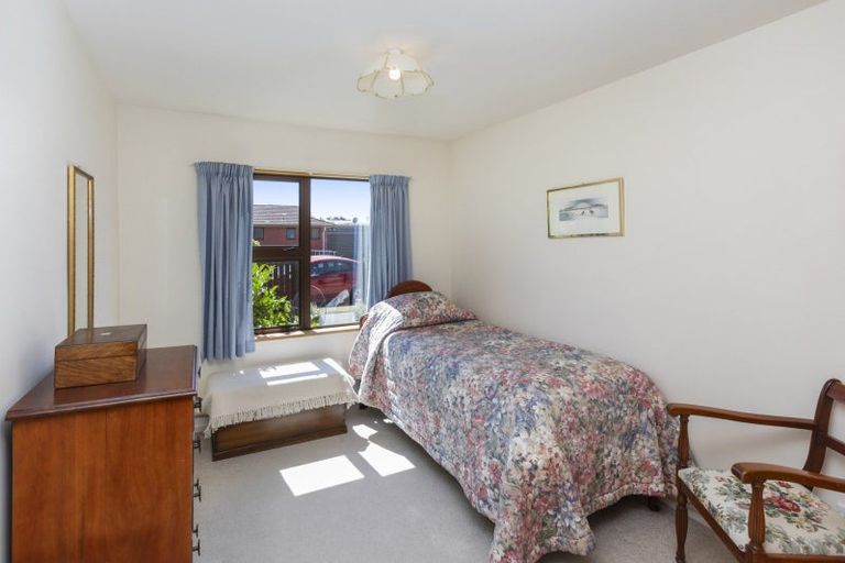 Photo of property in 1b Saint Clio Street, Ilam, Christchurch, 8041